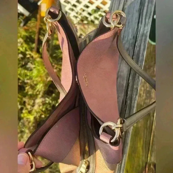 2018 Coach Lexi F31992 Spacious Shoulder Purse Pink/Lavender, Tan & Gray EUC - Picture 11 of 12